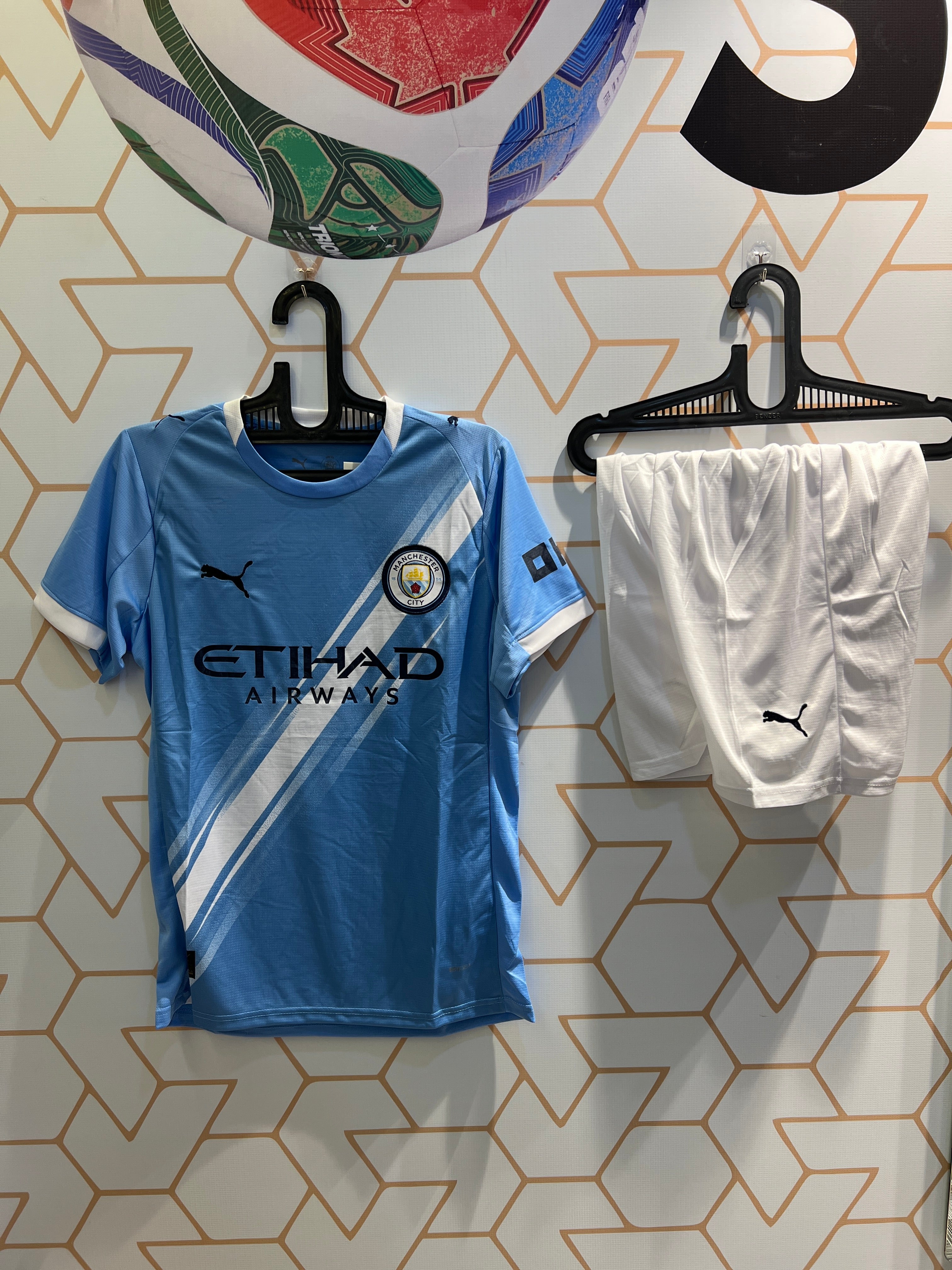 Manchester City Home 25/26 Football Kit – Official Sky Blue Jersey & Shorts
