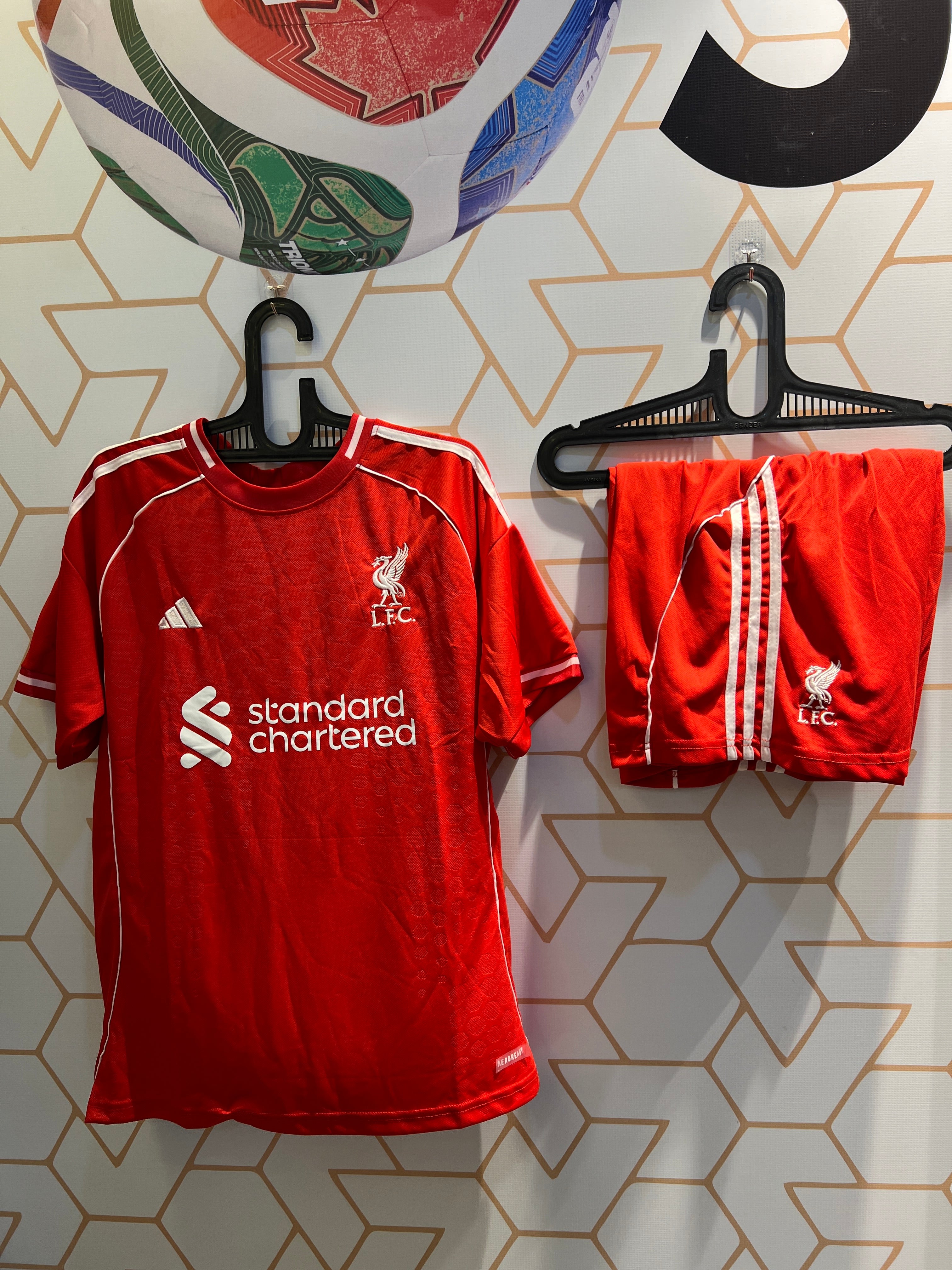Liverpool FC Home 25/26 full kit set authentic red jersey and shorts