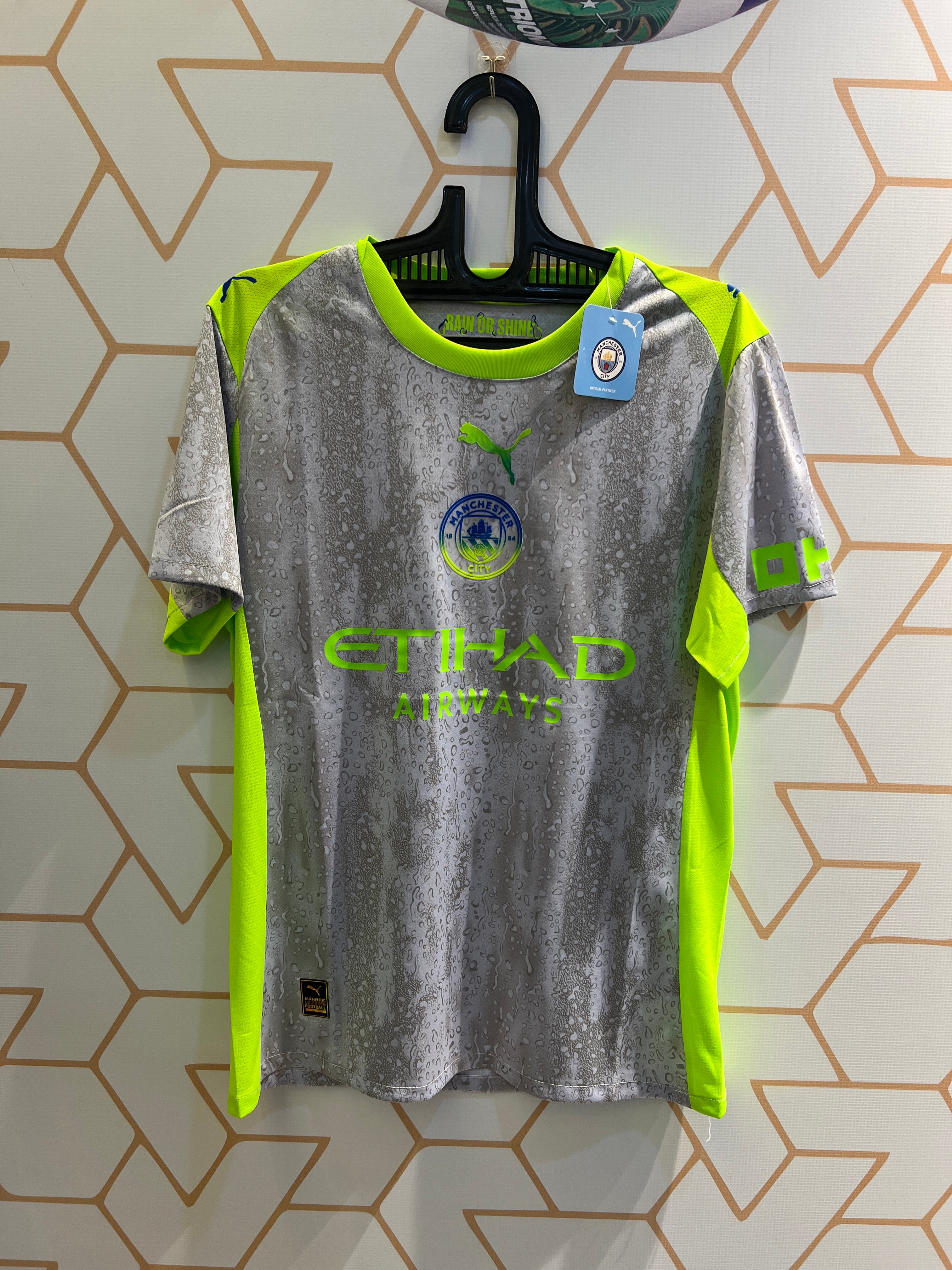 Manchester City Away 25/26 Jersey stylish grey neon football kit for fans across India